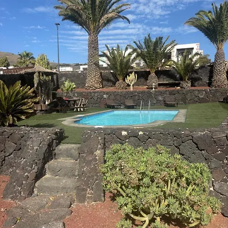 Deluxe Betancort Apartmán La Asomada (Lanzarote)